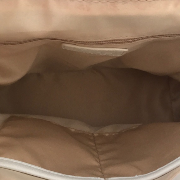 Cream handbag with gold and pink accents - Picture 3 of 3